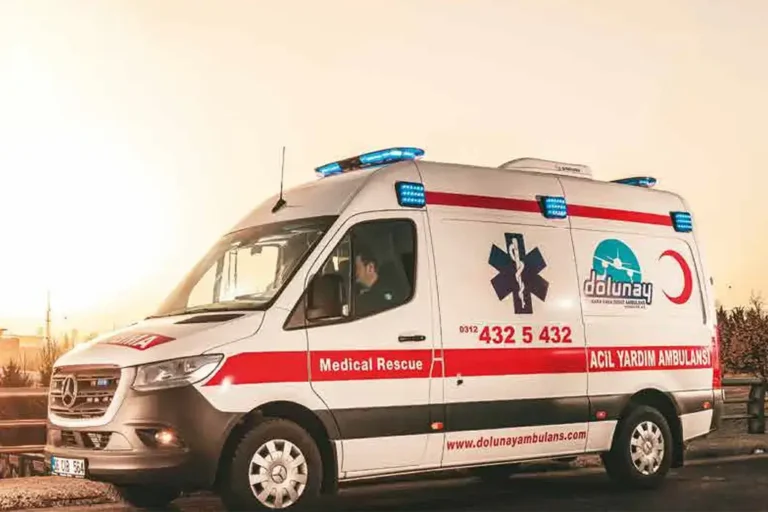 Ambulansla eve nakil
